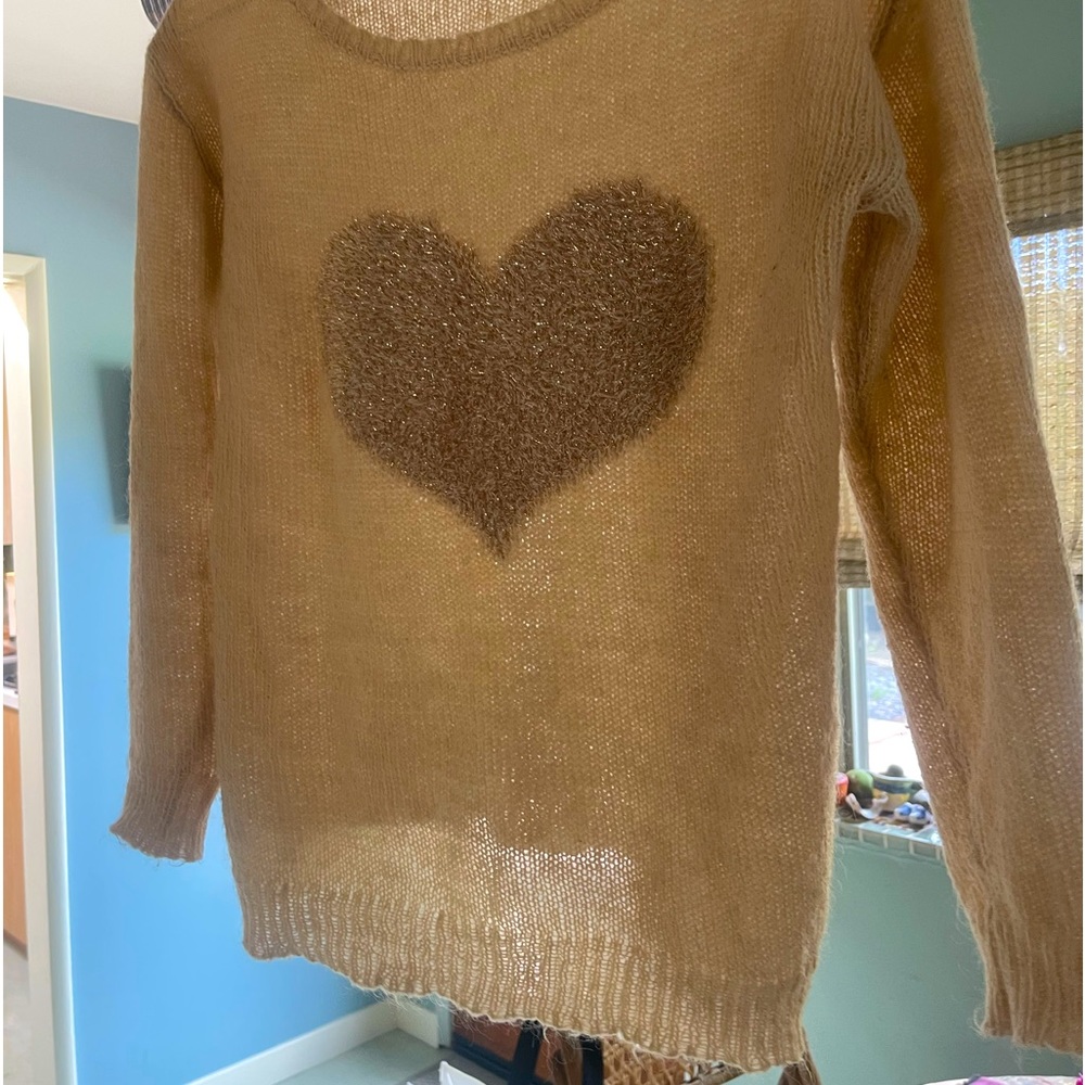 Motivi, Lightweight fuzzy blend sweater with heart.